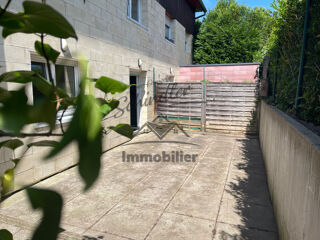  Immeuble � vendre 593 m�