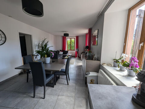   Appartement T3 avec parking, cave et terrain privatif de 45m2 Appartement - 4 pi�ce(s) - 65 m�