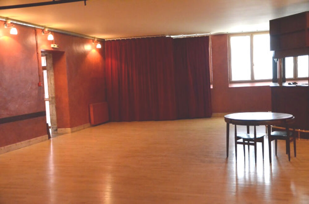 Vente Immeuble Cahors immeuble avec local commercial de 205m et appartement de 116m avec terrasse Cahors