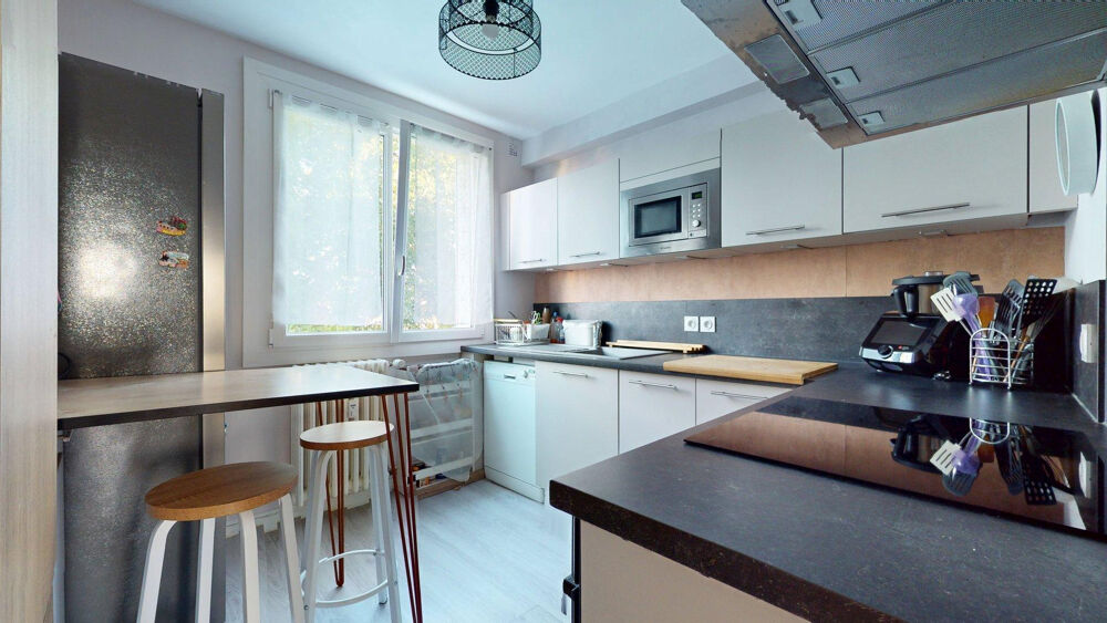 Vente Appartement T4 de 69 m2 traversant et lumineux avec balcon et vue dégagée Besancon
