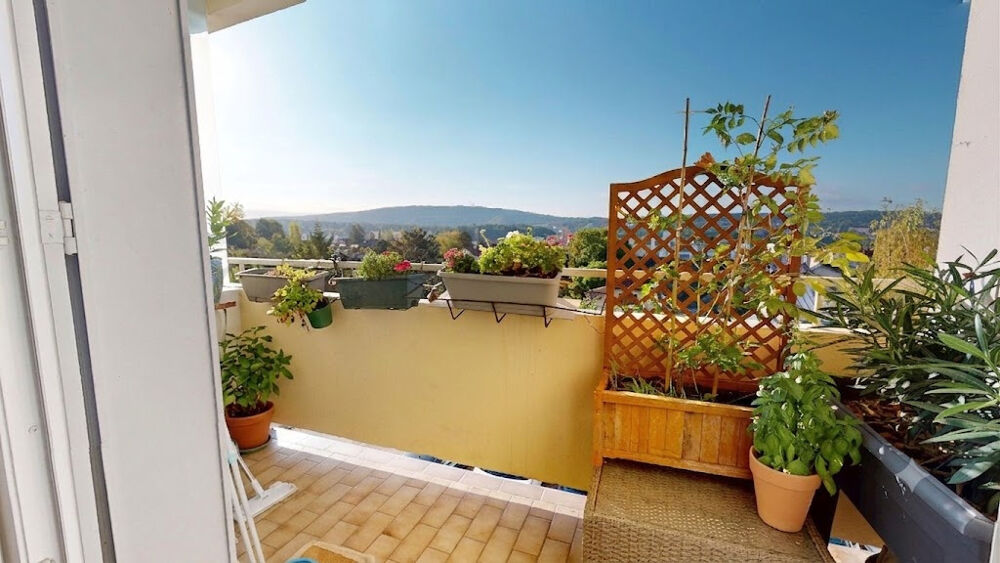 T4 de 69 m2 traversant et lumineux avec balcon et vue dégagée