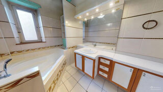  Duplex/triplex à vendre 6 pièces 156 m²