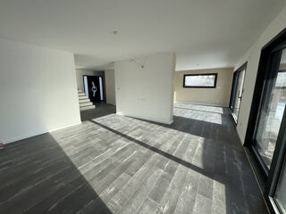  Maison à vendre 6 pièces 216 m²