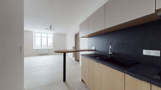  Appartement à louer 5 pièces 107 m²