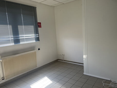   GIRARDI IMMOBILIER vous présente ce beau bâtiment à usage d'activité ou commercial Belfort 1 ère couronne 