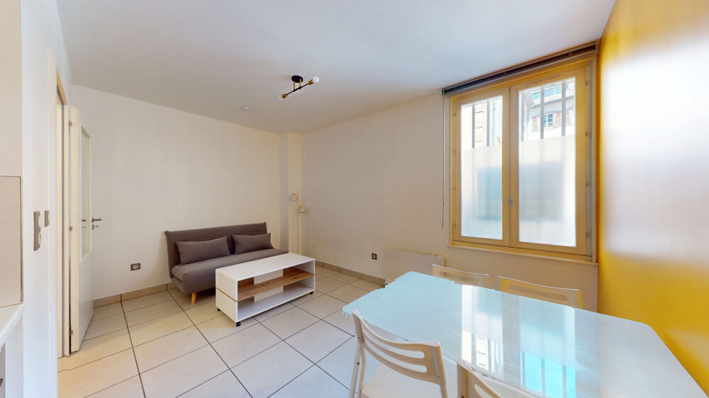 Location Appartement Studio meublé à louer   Vieille Ville de Belfort Belfort