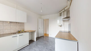  Appartement à louer 3 pièces 74 m²