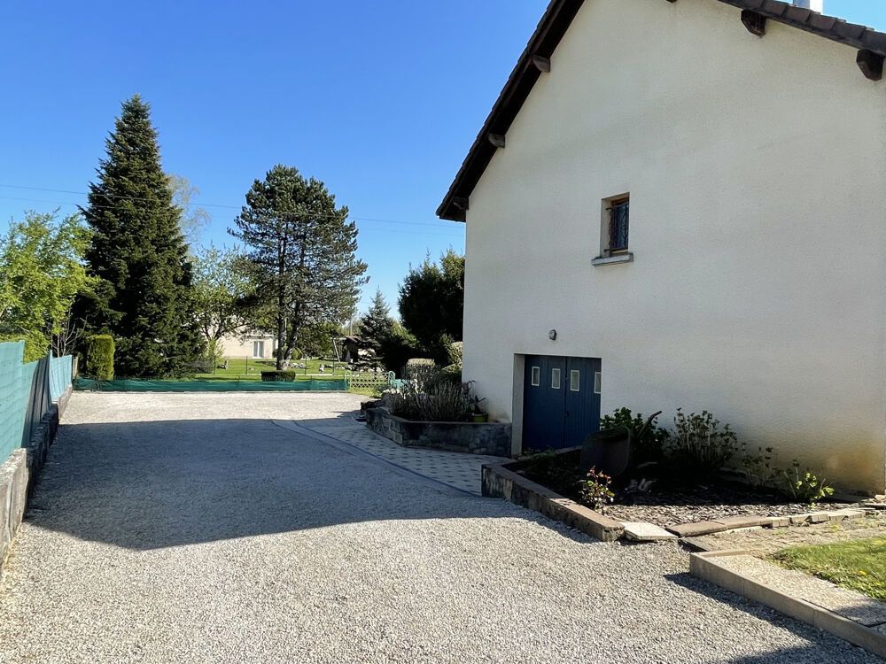 Vente Maison Exclusivité, Girardi Immobilier, uniquement chez nous pour vous à Arcey, cette charmante maison à rafraîchir. Arcey