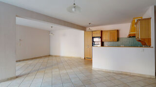  Appartement à louer 4 pièces 114 m²