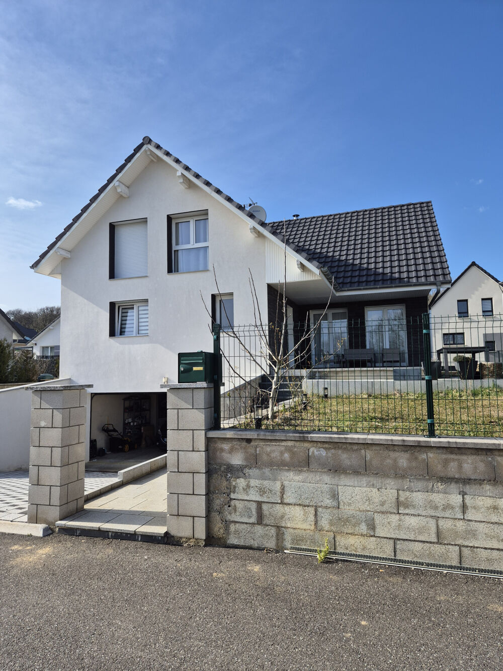 Maison contemporaine secteur Denney 4 chambres, double garage, DPE A