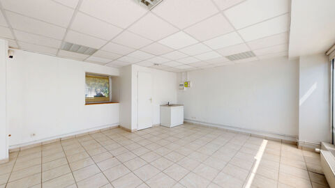   Local commercial de 52,70 m2 à louer à Bavilliers 