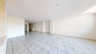  Appartement à louer 5 pièces 126 m²