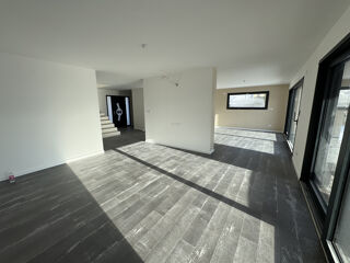  Maison à vendre 6 pièces 216 m²
