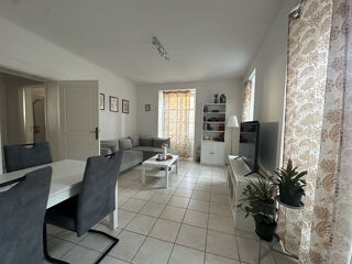  Appartement à louer 3 pièces 72 m²
