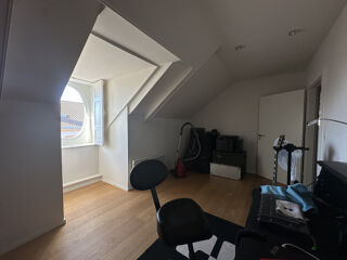  Appartement à louer 4 pièces 104 m²