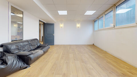 Grand local commercial de 364 m2 &agrave; deux pas du centre-ville de Belfort 2900 90000 Belfort