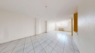  Appartement à louer 5 pièces 126 m²