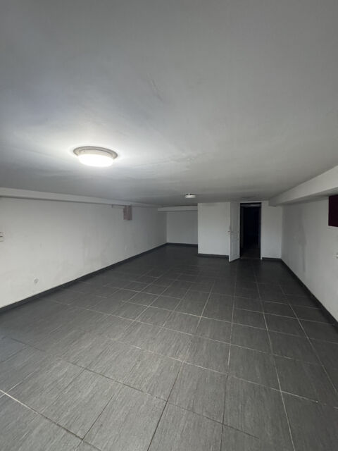 LOCAL COMMERCIAL DE 60M2 EN ZONE COMMERCIAL &Agrave; SEVENANS. 850 90400 Sevenans