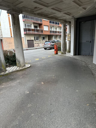  Parking / Garage à louer  Belfort