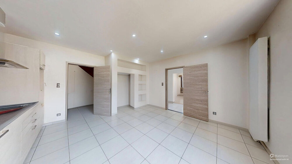 Vente Appartement Uniquement chez Girardi Immobilier à Sainte-Marie, Sébastien vous présente cette maison mitoyenne. Ste marie
