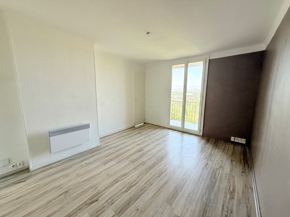 Beau T4 Traversant de 66m2 avec balcon