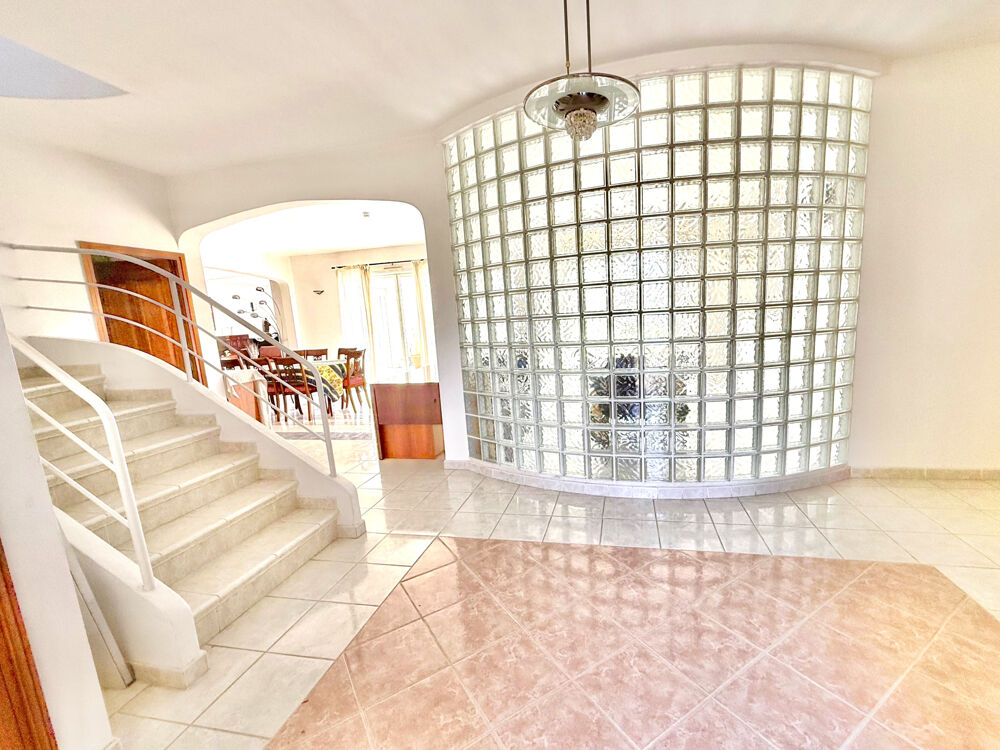 Vente Maison Magnifique maison 334,78m2+Studio+T2+Soous-sol entièrement aménagé Marseille 12
