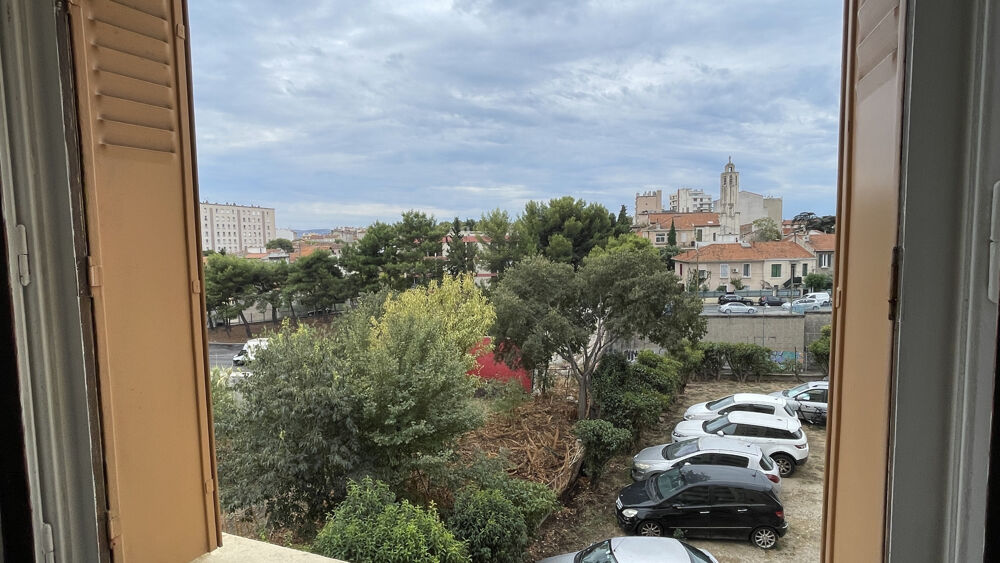 Vente Appartement T1 traversant de 27 m2 avec balcon   2  étage Marseille 13