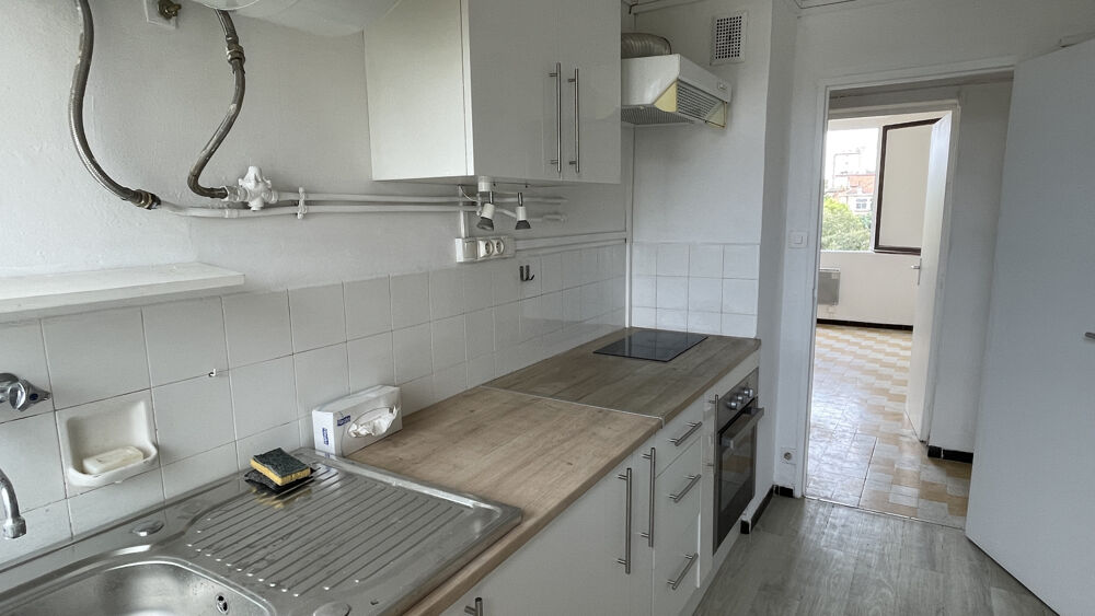 Vente Appartement T1 traversant de 27 m2 avec balcon   2  étage Marseille 13