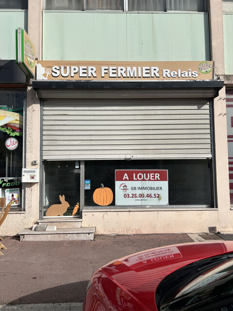 Local commercial de 71 m2 720 52100 St dizier