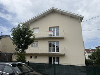  Appartement à louer 4 pièces 97 m²