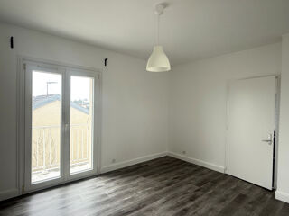  Appartement à louer 4 pièces 97 m²