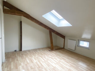  Appartement à louer 6 pièces 94 m²