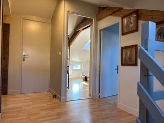  Appartement à louer 6 pièces 94 m²