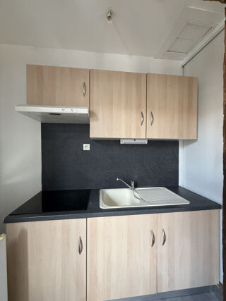  Appartement à louer 1 pièce 30 m²