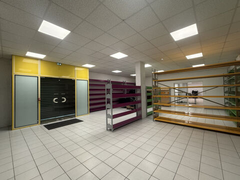 Local commercial de 542 m2 1700 52100 St dizier