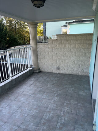  Appartement à louer 3 pièces 94 m²