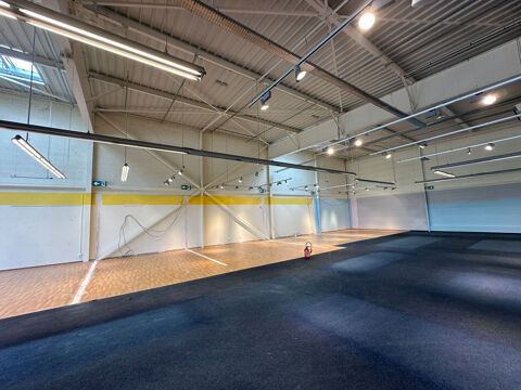   Cellule commerciale 900 m2   Saint-Dizier ZAC du Chêne Saint-Amand 