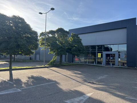  Cellule commerciale 900 m2   Saint-Dizier ZAC du Chêne Saint-Amand 