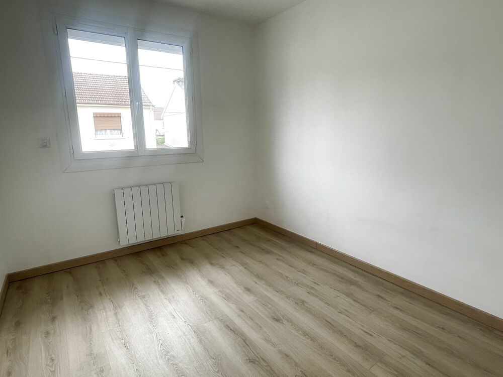 Maison mitoyenne T4 en duplex avec extérieur