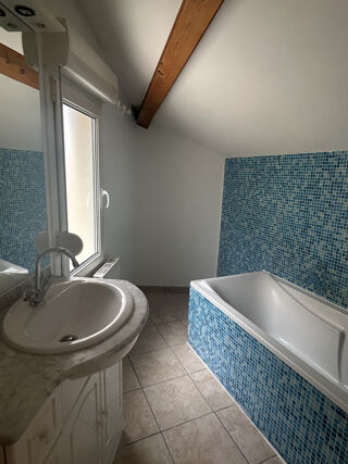  Maison à louer 4 pièces 80 m²