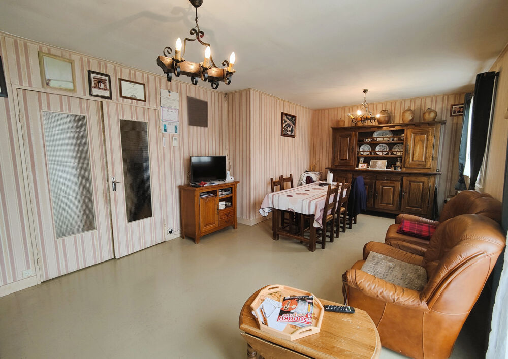 Maison sur sous-sol complet avec terrain clos