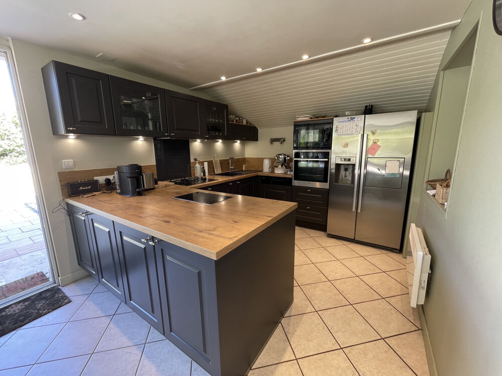 Vente Maison Grande et belle maison familliale de 190 m2 avec piscine, à moins 10 minutes d'Auxerre Moneteau