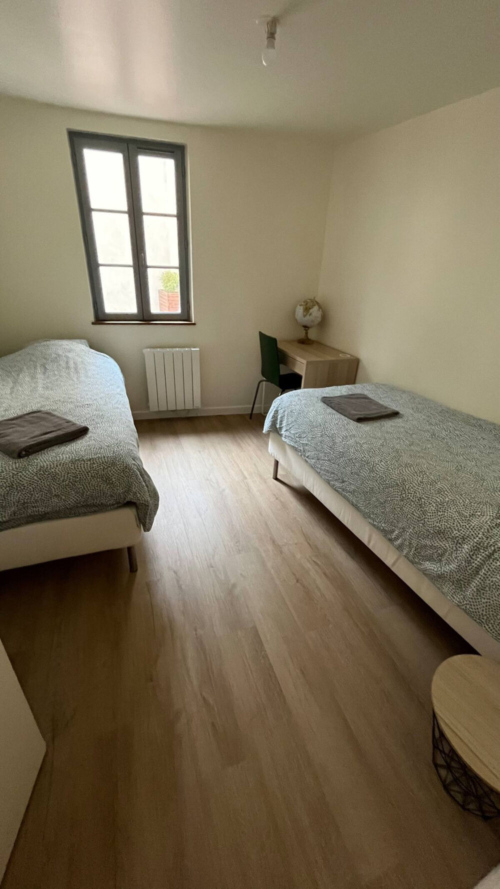 Location Appartement À LOUER   APPARTEMENT MEUBLÉ T3 DE 63 M2 AVEC COUR PRIVATIVE ET STATIONNEMENT Auxerre
