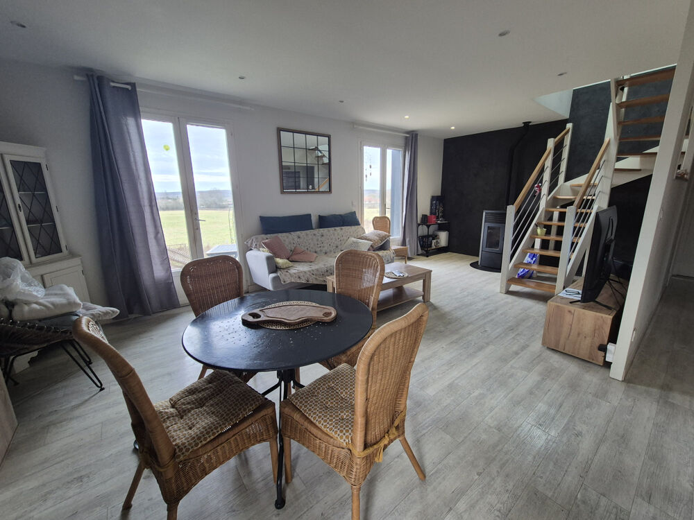 Pavillon familial sur sous-sol à Sougères-sur-Sinotte (Monéteau)