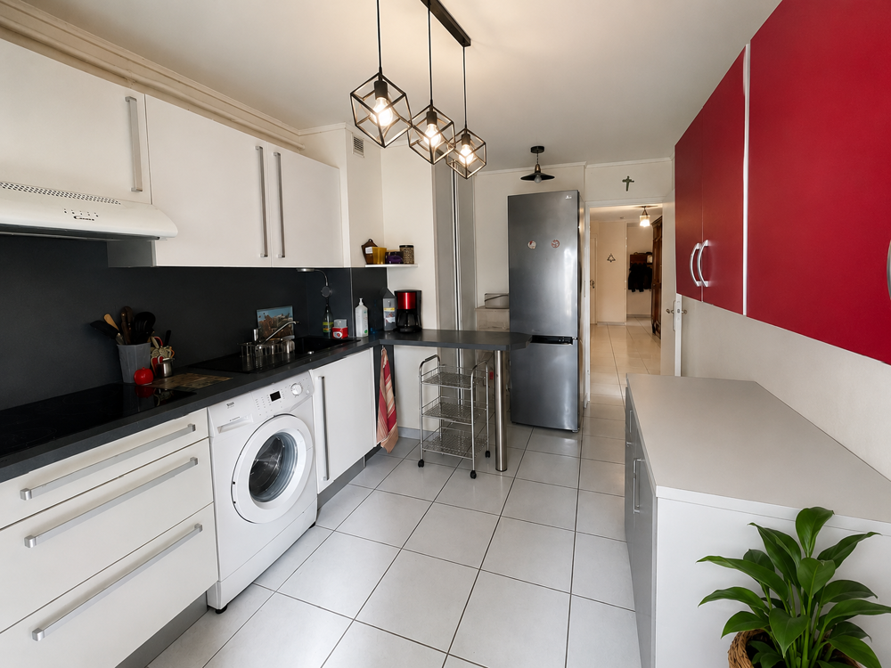 Bel appartement de 86m2 AUXERRE, proche commerces avec 3 chambres dans une petite résidence calme