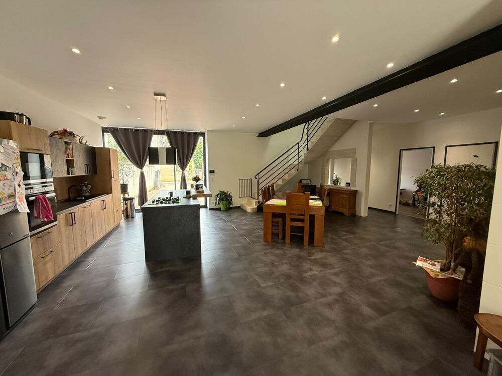 Vallan (89) - Maison de caractère entièrement rénovée - Plus de 200 m2 habitables - 4 chambres - Grand jardin