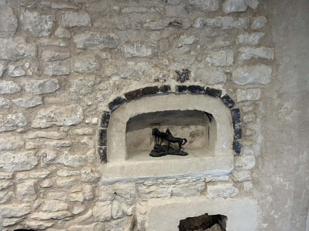 Chassy - Maison 3 chambres avec jardin et garage.