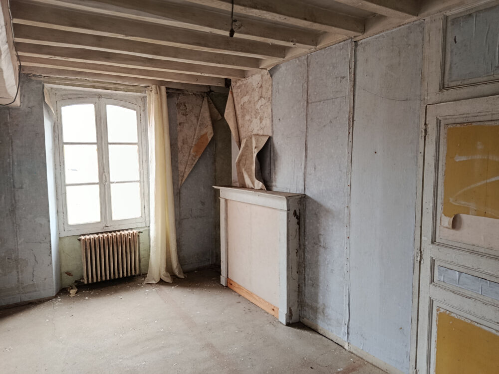 Vente Maison Au coeur village, bien à rénover avec jardin et grange indépendante. La ferte loupiere