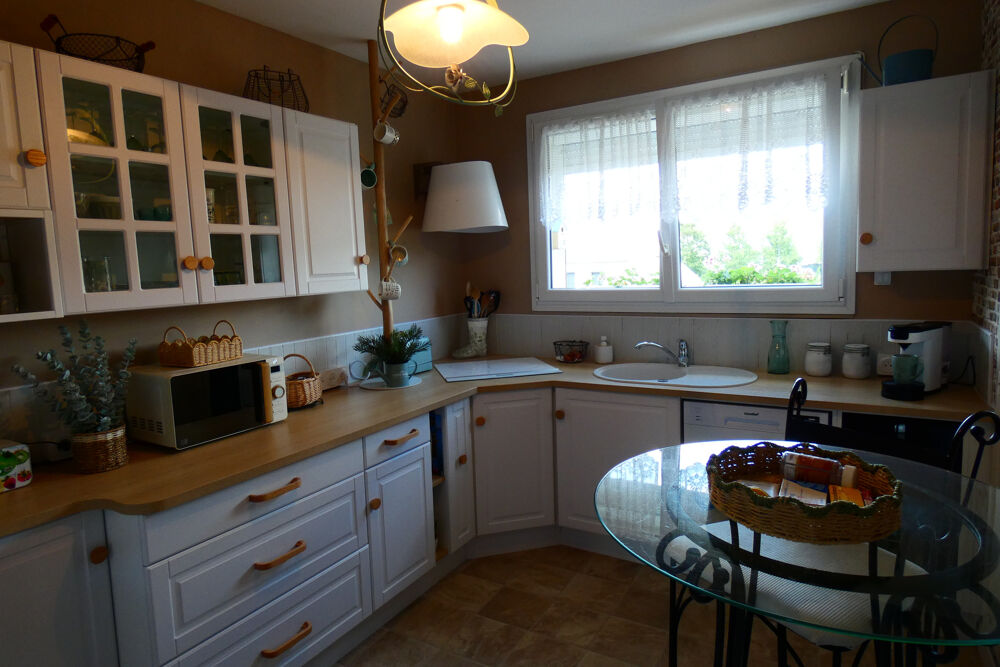 Vente Appartement À vendre   Bel appartement de 68 m2 avec garage, cave et balcon à Auxerre Auxerre
