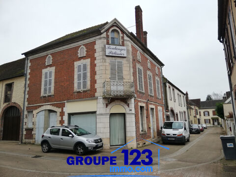   Maison d'habitation de ville et local commercial. Maison - 6 pi�ce(s) - 158 m�